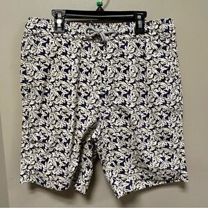 Bruno Oasis Sz L Navy and White Floral Men's Shorts NWT